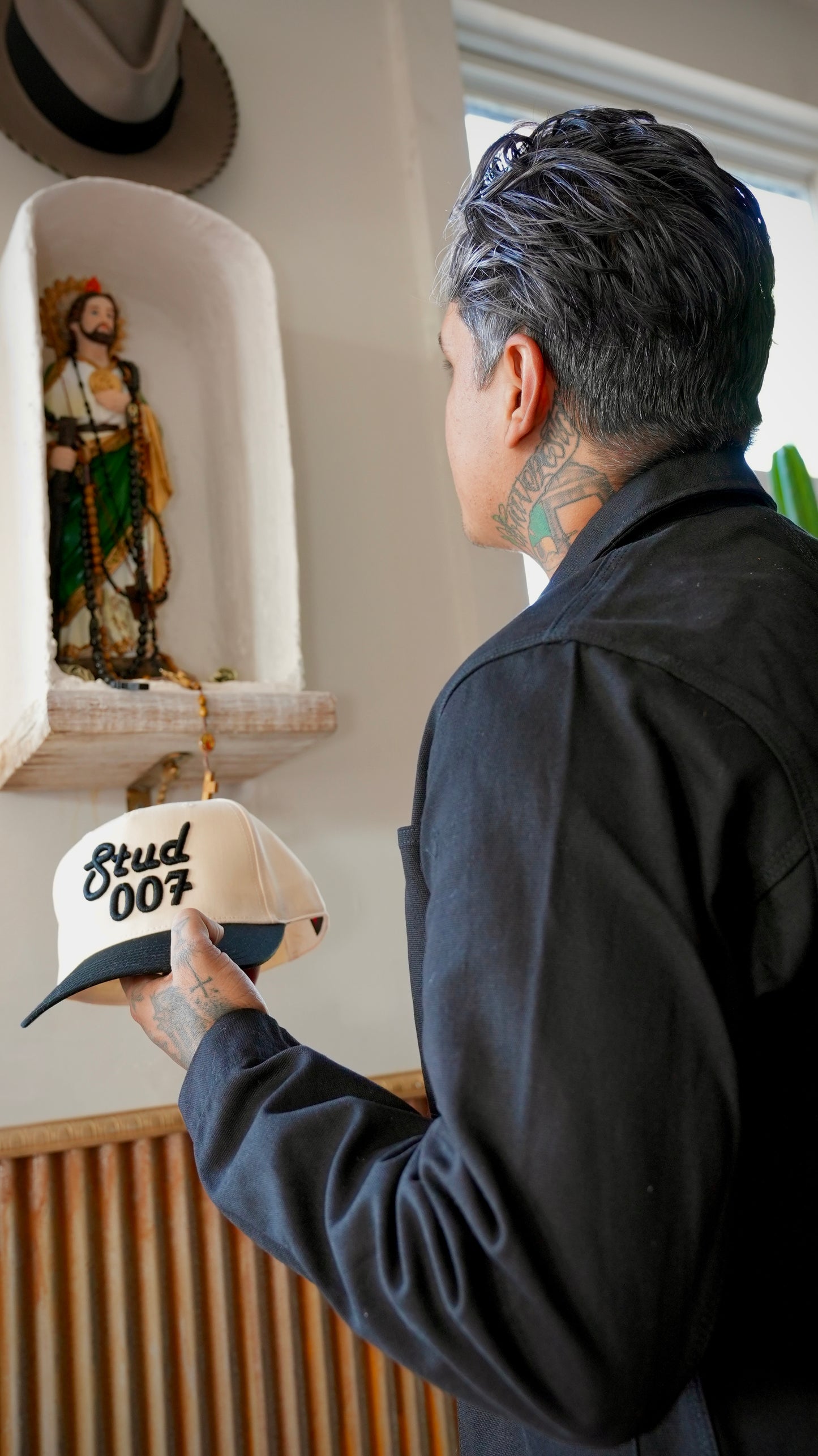 Stud007 Beige suede cap